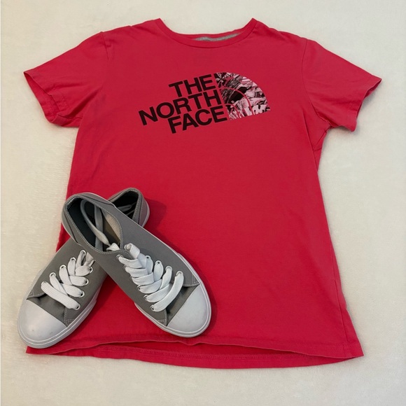 The North Face Other - The North Face Girls Graphic T-Shirt